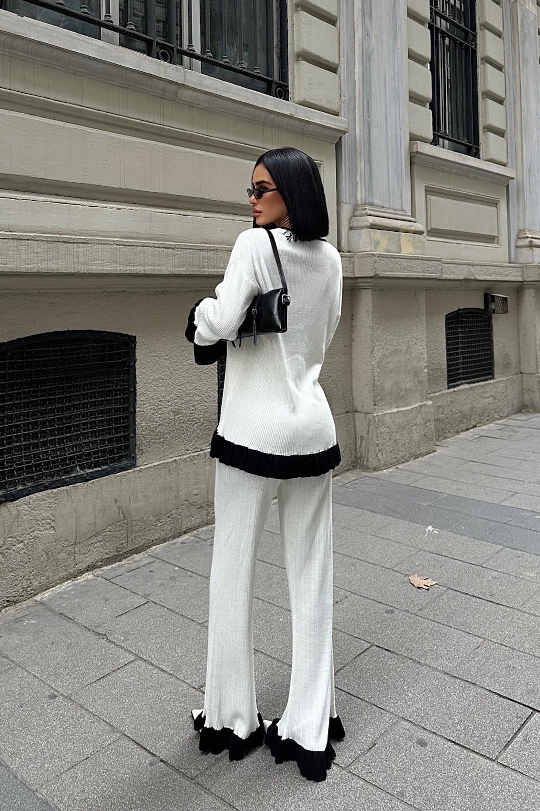 Coleman Two-Tone Knit Set – Ribbed Acrylic Texture