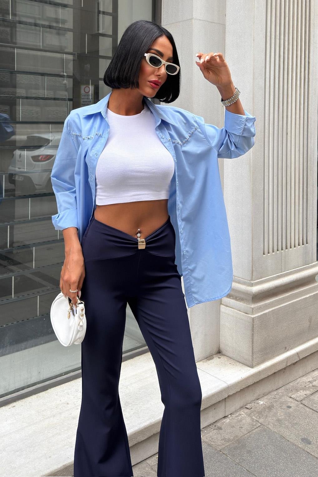 High-Waist Flared Pants with Front Clasp Detail – Elegant Double Fabric Trousers for Women