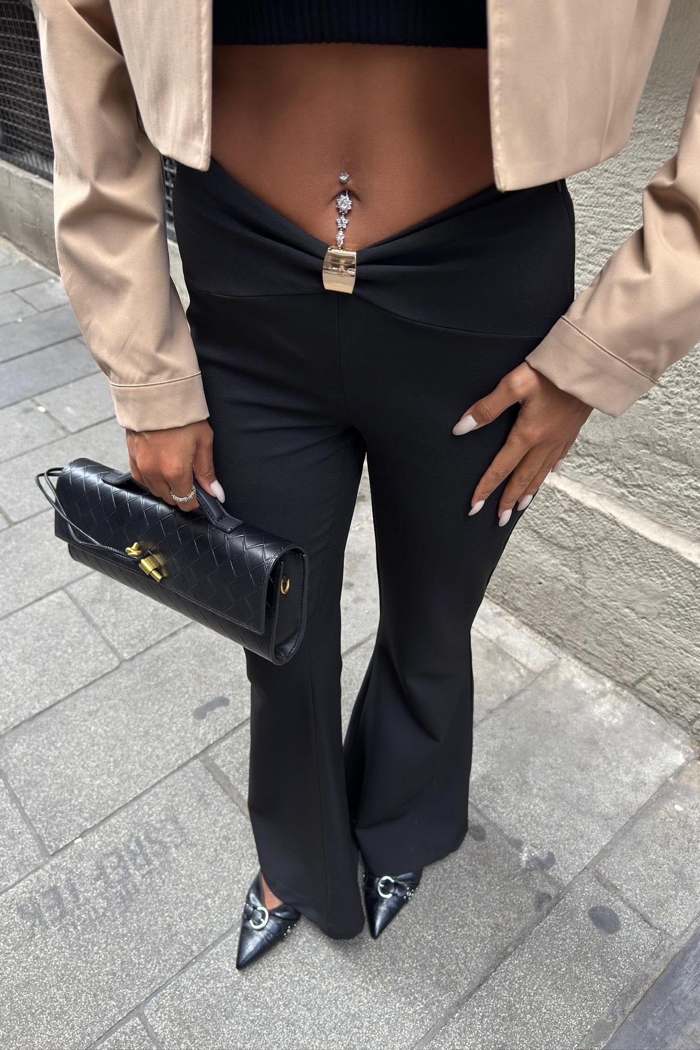 High-Waist Flared Pants with Front Clasp Detail – Elegant Double Fabric Trousers for Women