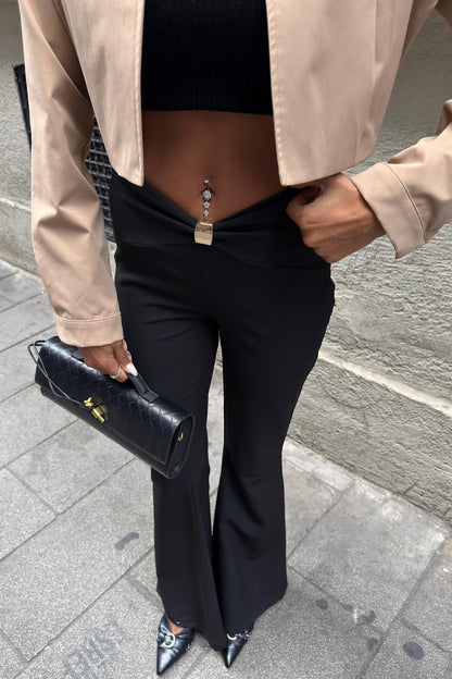 High-Waist Flared Pants with Front Clasp Detail – Elegant Double Fabric Trousers for Women