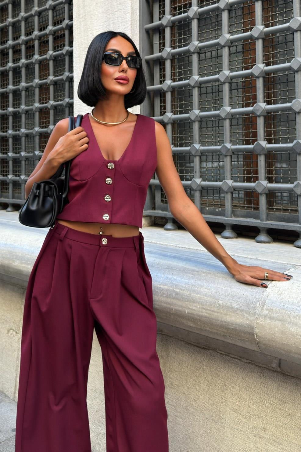 Elegant Double Fabric Vest & Pleated Wide-Leg Pants Set – Navy Blue