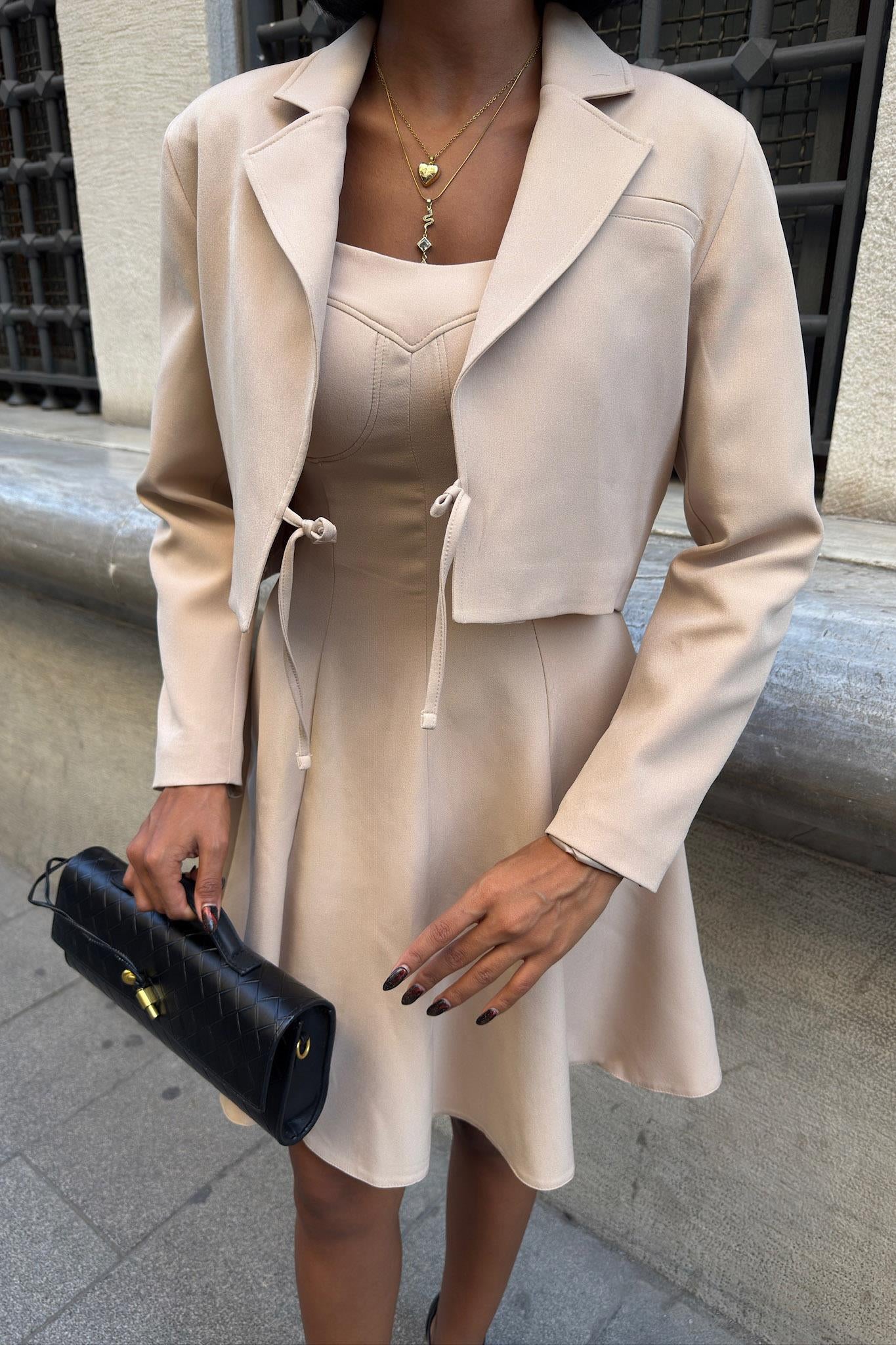 Elegant Cropped Blazer & Flared Mini Dress Set – Timeless Business Chic – Black