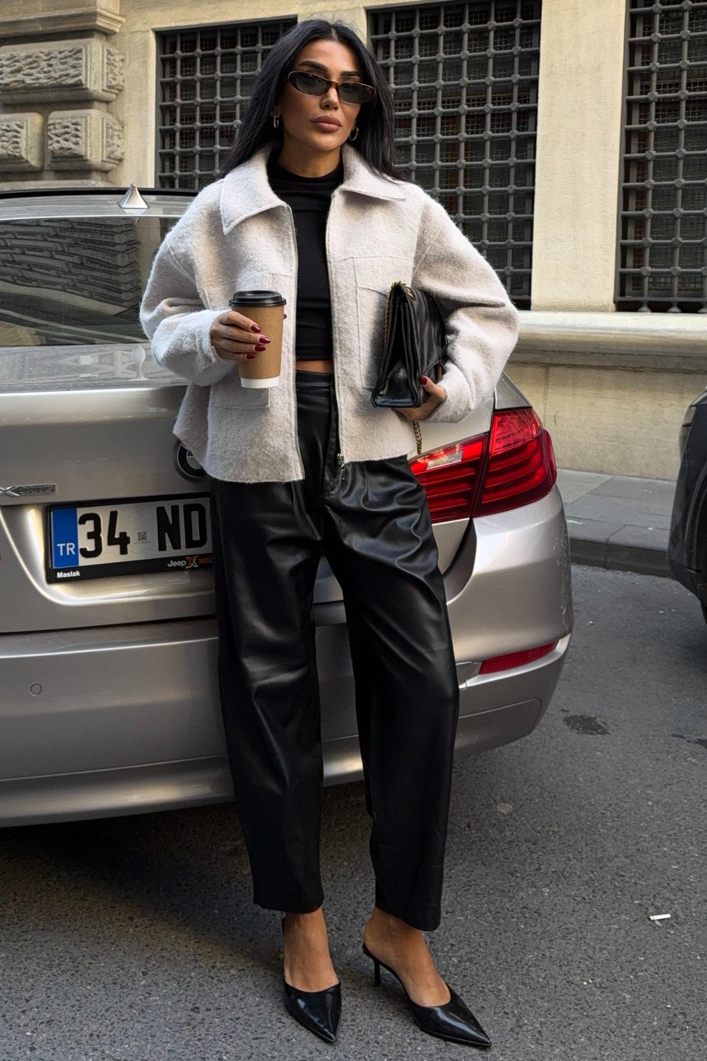 Premium Wool Blend Trucker Jacket – Cropped Chic Outerwear for Everyday Style