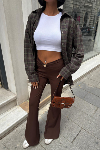 High-Waist Flared Pants with Front Clasp Detail – Elegant Double Fabric Trousers for Women