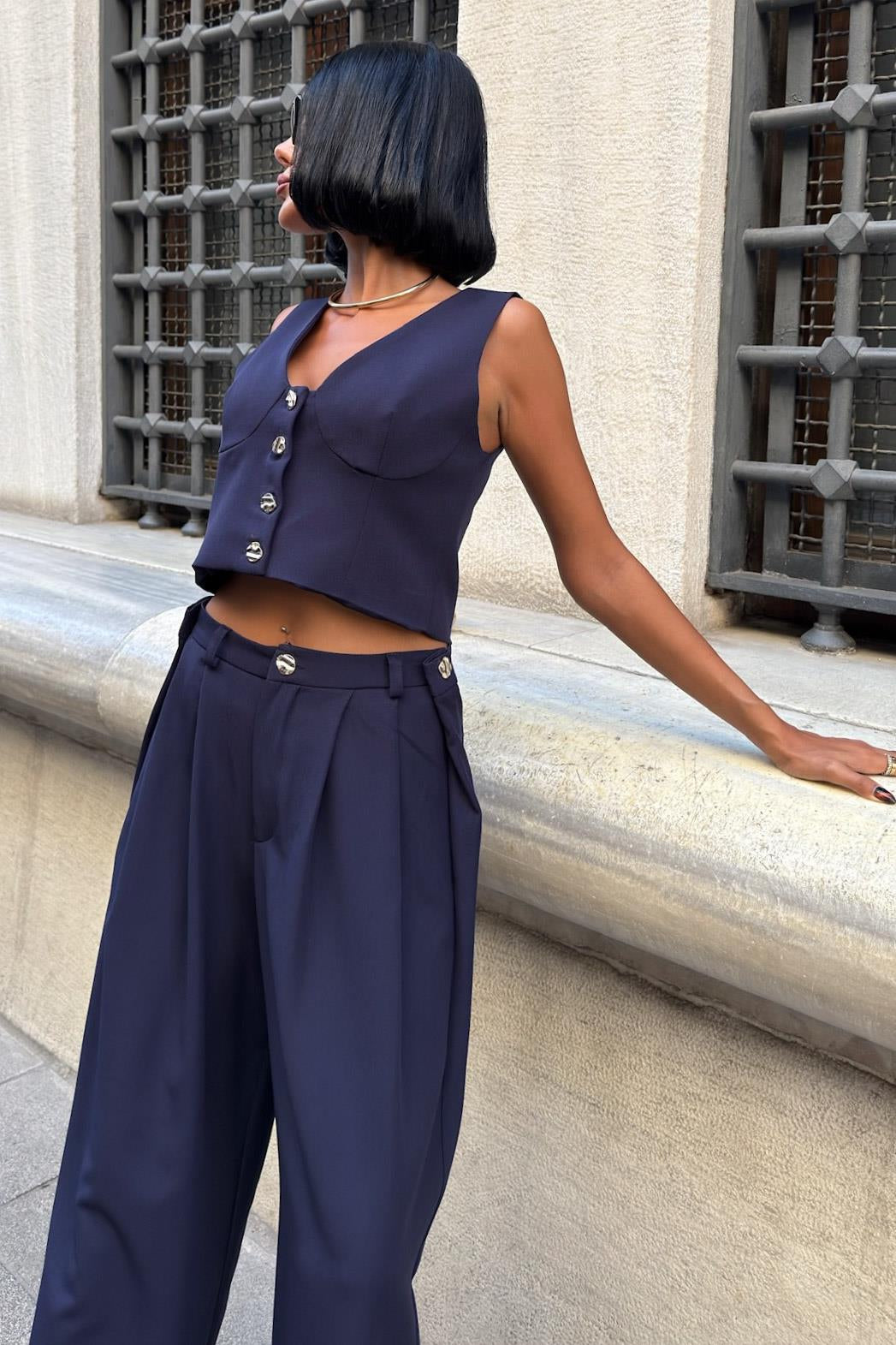 Elegant Double Fabric Vest & Pleated Wide-Leg Pants Set – Navy Blue