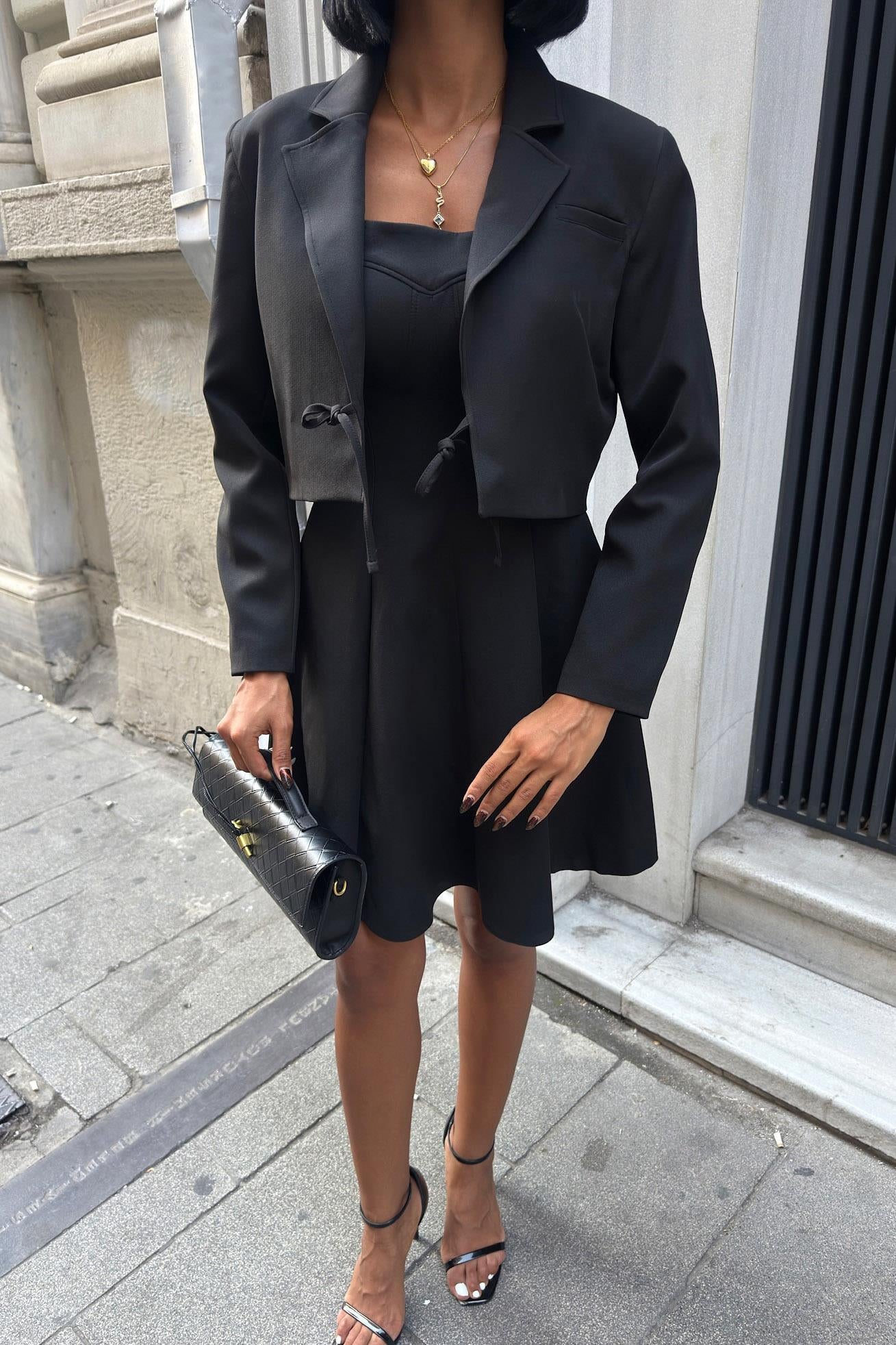 Elegant Cropped Blazer & Flared Mini Dress Set – Timeless Business Chic – Black